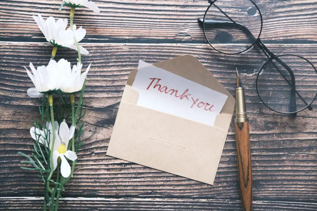 30-day gratitude challenge thank you note with flowers